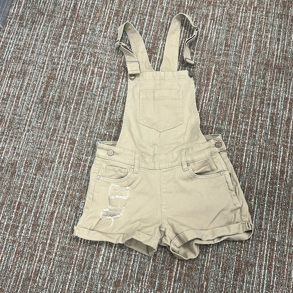 Dollhouse short overalls Juniors size 7